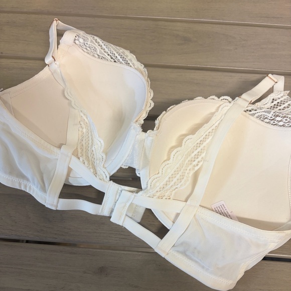 Lace Push Up Bra - Picture 3 of 5